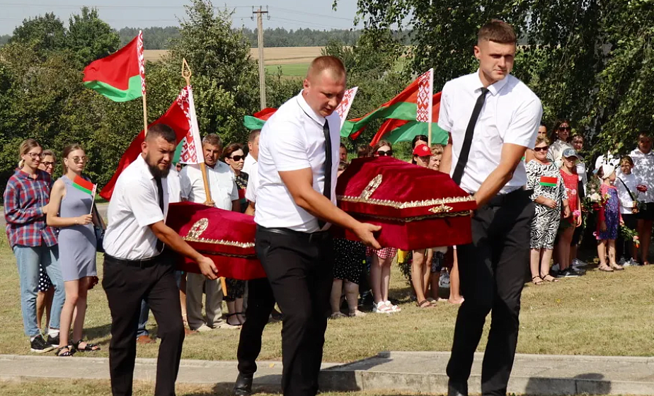 На Зельвенщине перезахоронены останки погибших в годы Великой Отечественной войны солдат