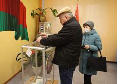 "Всей семьей на референдум". Представительницы БСЖ в Гродненской области поздравят избирателей