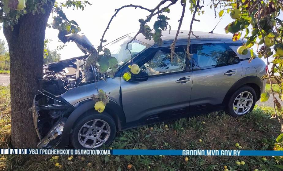 Потерял сознание за рулем. В Зельвенском районе произошло ДТП Потерял сознание за рулем. В Зельвенском районе произошло ДТП