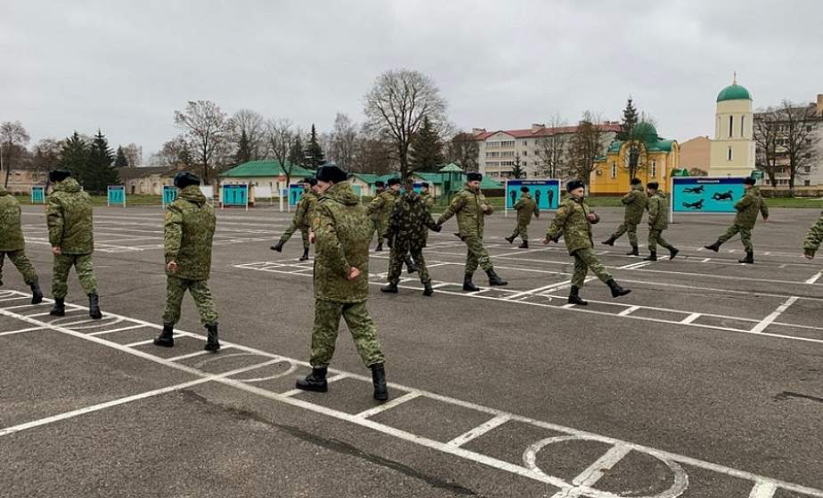 На внештатный учебный пункт Лидского пограничного отряда прибыли первые военнослужащие осеннего призыва На внештатный учебный пункт Лидского пограничного отряда прибыли первые военнослужащие осеннего призыва
