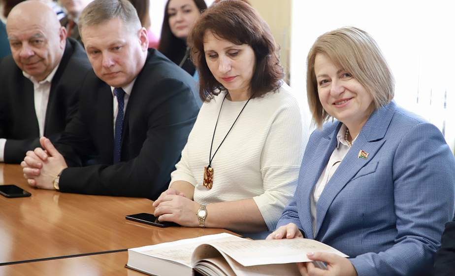 В Гродно состоялась презентация факсимильного издания Жуховичского Евангелия XVI века 