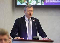«Новая Конституция будет способствовать успешному развитию белорусского государства и общества». Сенатор Олег Романов о конституционном референдуме, санкциях и мотивах белорусов защищать национальные интересы