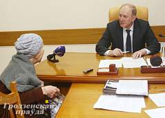 Корреспондент «ГП» побывала на личном приеме граждан председателем облисполкома Владимиром Кравцовым