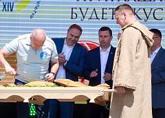 Сытно, ароматно, аппетитно! Первый гастрофестиваль "Главный по мясу" стартовал в Гродно