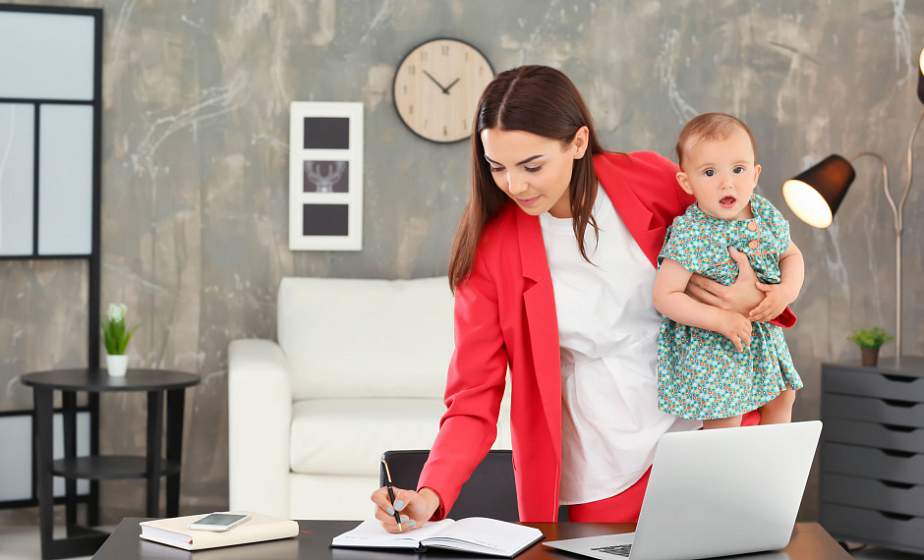 Совмещение работы и воспитания ребенка. Комментирует юрист (+видео)