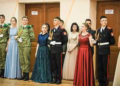 Областной осенний бал для учащихся классов военно-патриотического профиля впервые прошел в Гродно