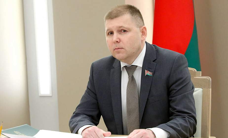 Сергей Сивец: поправкам в Конституцию предстоит пройти "внешний аудит" Сергей Сивец: поправкам в Конституцию предстоит пройти "внешний аудит"