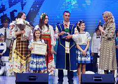 «Семьей года» Гродненщины стали Юрий и Елена Миклаш из Дятловского района 