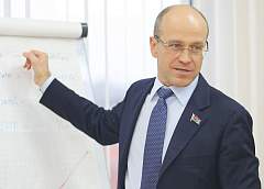 Мои дети живут в этой стране, и я готов сделать все возможное для ее процветания