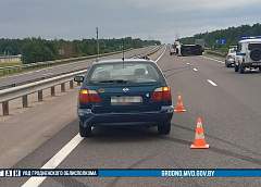 В Щучинском районе в результате столкновения опрокинулась маршрутка