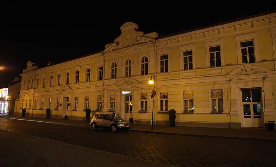 Погасили колесо обозрения, а в кафе устроили посиделки при свечах. Гродно присоединился к «Часу Земли» Погасили колесо обозрения, а в кафе устроили посиделки при свечах. Гродно присоединился к «Часу Земли»