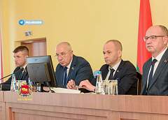Губернатор Гродненской области Юрий Караев провел в Волковыске заседание штаба по подготовке к областному фестивалю-ярмарке тружеников села «Дажынкі-2025»