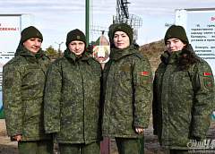 И за планшетом, и у грузовика. Рассказываем о женщинах, которые служат в 3-м радиотехническом центре Волковыска