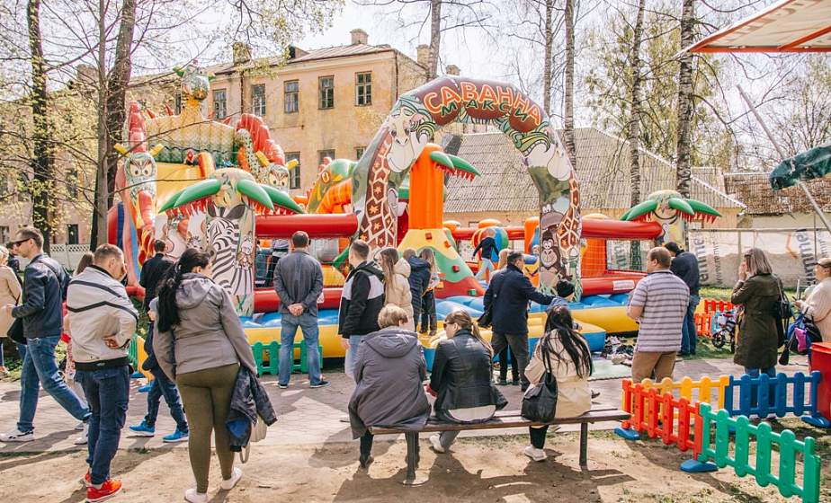 Праздничная торговля в парке Жилибера: чем радуют гродненцев продавцы и ремесленники?