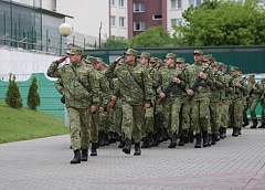В Гродненской пограничной группе состоялся ритуал вручения боевого оружия