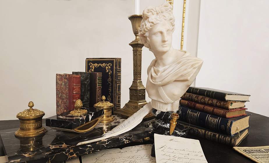 У Авальнай зале Новага замка адкрылася выстаўка “Забытае мастацтва ліставання”