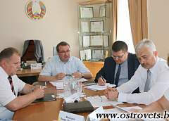 Министр финансов Владимир Амарин провел прием граждан в Островце