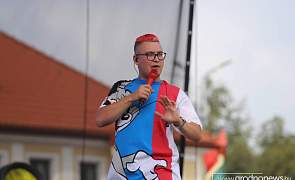 Влад Кобяков на сцене фестиваля «Твое зеленое лето» в Гродно