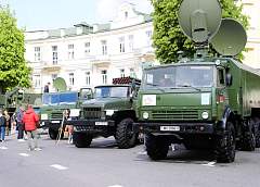 Выставка военной техники, мастер-классы и интерактивы. Увлекательные локации развернулись в День Победы на площади Тызенгауза и в парке Жилибера в Гродно