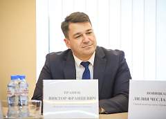 Стремиться нужно не к славе и большим деньгам, а к тому, чтобы стать хорошим человеком и достойным профессионалом 