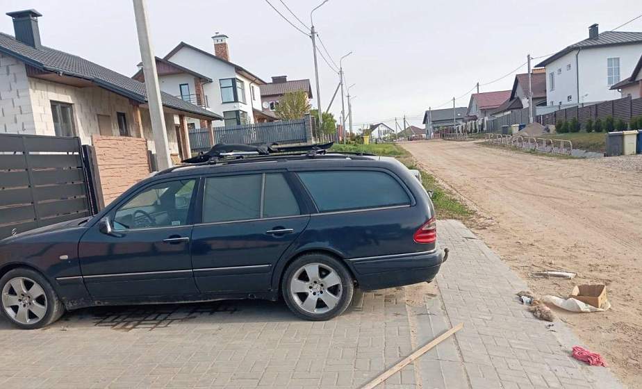 Пенсионер попытался «заминировать» автомобиль соседа