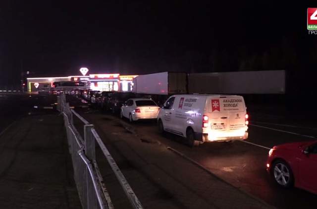 «Это настоящее издевательство!»: что говорят люди о закрытии границы Литвой