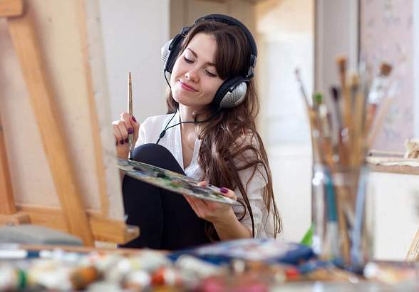 Творческие увлечения могут значительно замедлить старение мозга