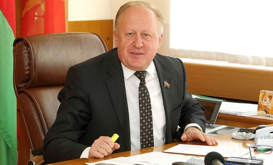 На вопросы жителей Гродненщины ответил заместитель председателя облисполкома Виктор Лискович во время субботней прямой линии На вопросы жителей Гродненщины ответил заместитель председателя облисполкома Виктор Лискович во время субботней прямой линии