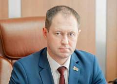 Прямую телефонную линию с жителями региона провел заместитель председателя облисполкома Андрей Болтрик
