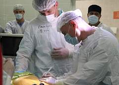 Operations without incisions, a reference point on the monitor, an organ for replacement. Doctors about the era of the latest technologies in modern medicine