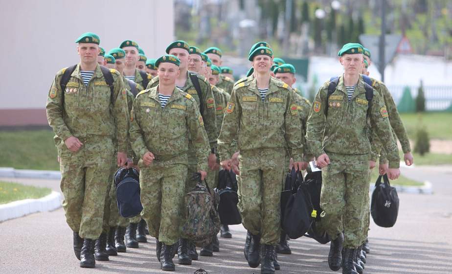 Почти 200 пограничников выполнили свой долг перед Родиной Почти 200 пограничников выполнили свой долг перед Родиной