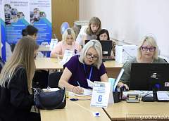 Абитуриенты Купаловского университета рассказали, почему выбрали поступать на условиях целевой подготовки