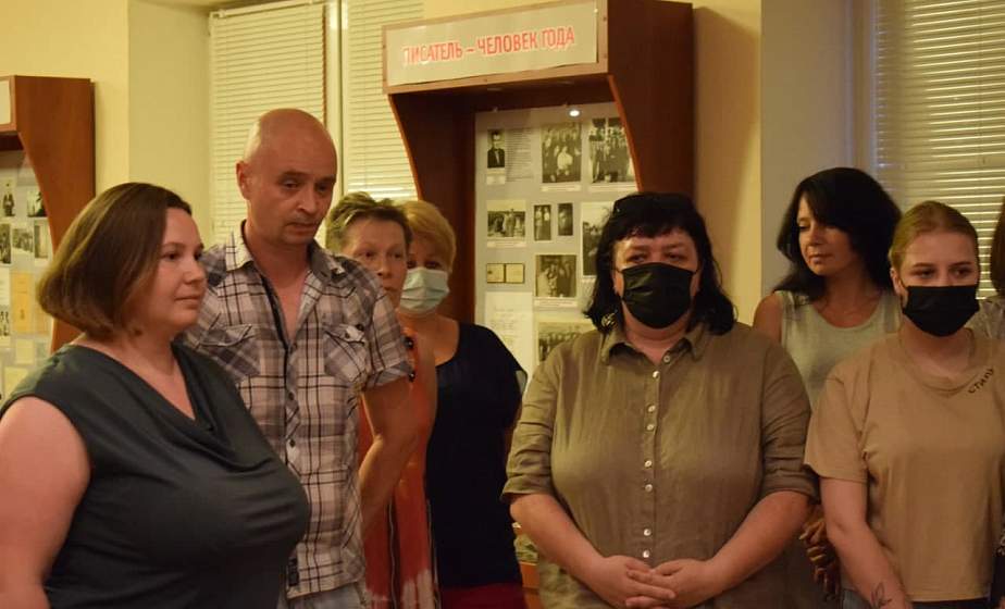 Почтили память тех, кто воевал за Победу! Сотрудники редакции «Гродзенскай праўды» присоединились к минуте молчания Почтили память тех, кто воевал за Победу! Сотрудники редакции «Гродзенскай праўды» присоединились к минуте молчания