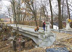 В центре Гродно реставрируется самый старый городской мост