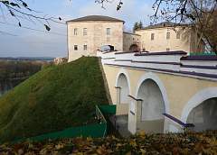 Старый замок: сохранить по максимуму и вернуть в XVI век
