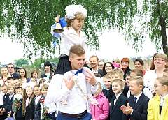 На Гродненщине прошли линейки, посвященные завершению учебного года (+Видео)