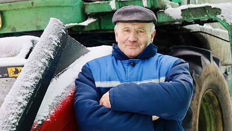 Уладзімір Чарняўскі паўвека працуе вадзіцелем на сельгаспрадпрыемстве