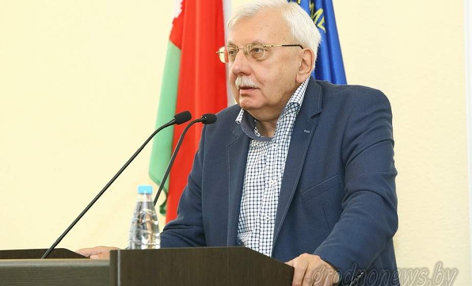 Известный журналист Виталий Третьяков: "Раньше других не всегда означает лучше. То, что ты опоздал, забудется. То, что сказал, останется"