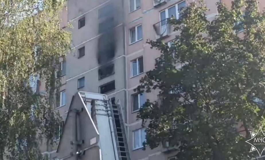 На улице Репина в Гродно ликвидировали пожар в многоэтажке