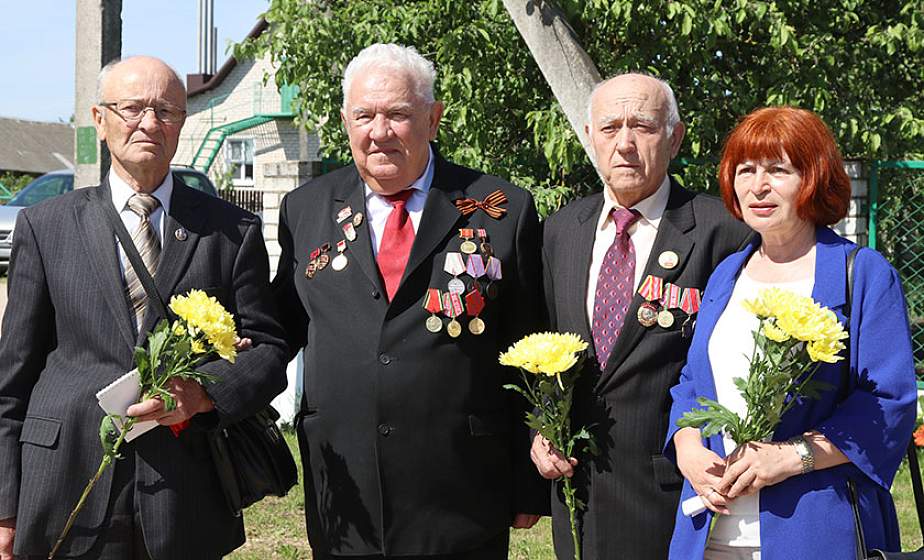 У Дзятлаве святкавалі 100-годдзе з дня нараджэння ветэрана вайны Валянціна Біцько У Дзятлаве святкавалі 100-годдзе з дня нараджэння ветэрана вайны Валянціна Біцько