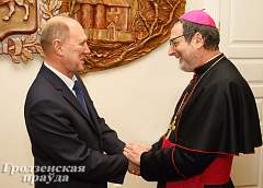 Владимир Кравцов встретился с апостольским нунцием в Беларуси, архиепископом Клаудио Гуджеротти