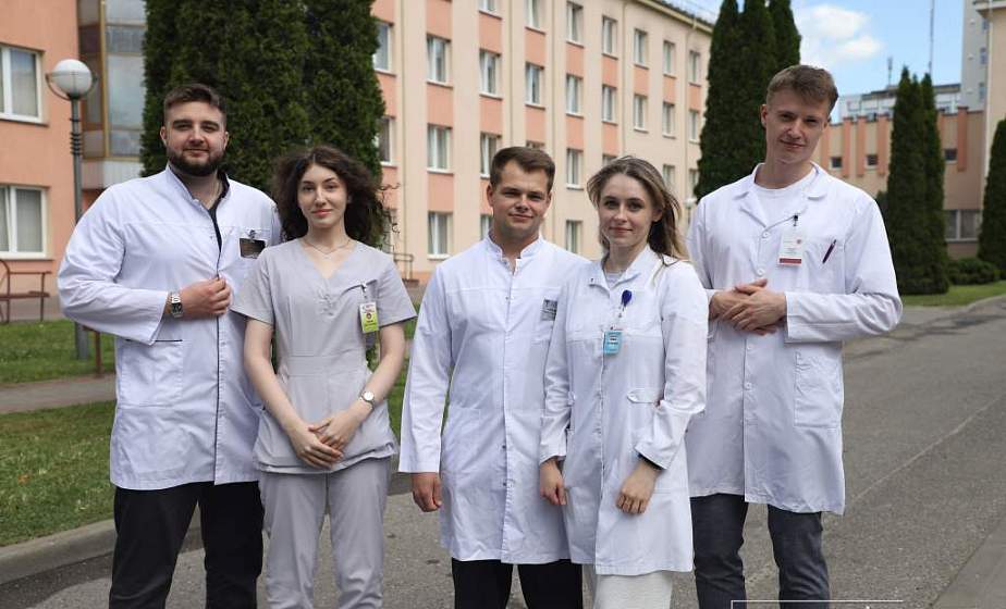 Председатель Гродненской областной организации Белорусского профсоюза работников здравоохранения Владислав Голяк рассказал о поддержке молодых медиков Председатель Гродненской областной организации Белорусского профсоюза работников здравоохранения Владислав Голяк рассказал о поддержке молодых медиков
