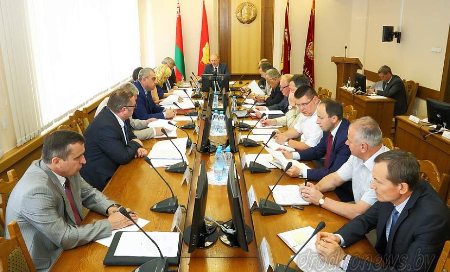 В области необходимо наращивать экспорт услуг