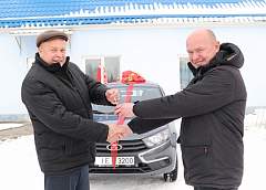 Быть мобильными. Новый автомобиль получила Мостовская районная ветеринарная станция