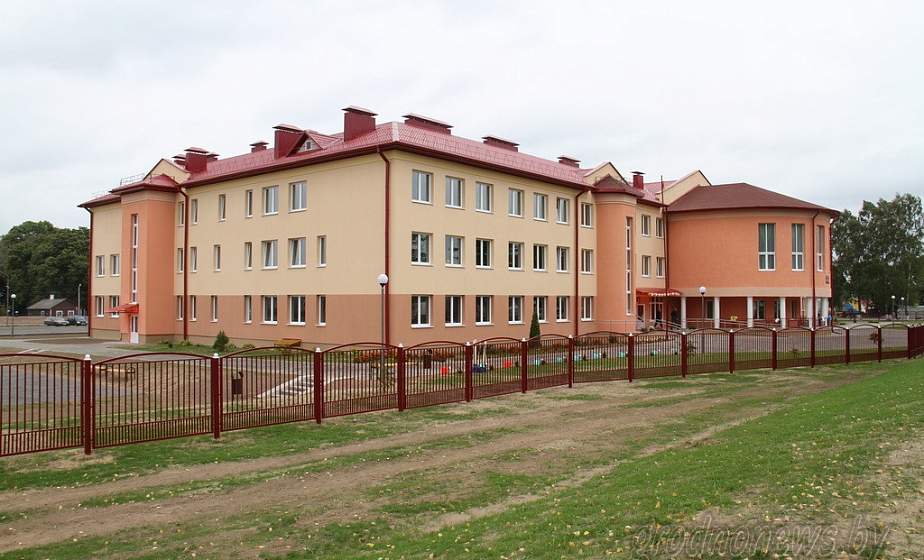 Новая школа открылась в агрогородке Дотишки Вороновского района
