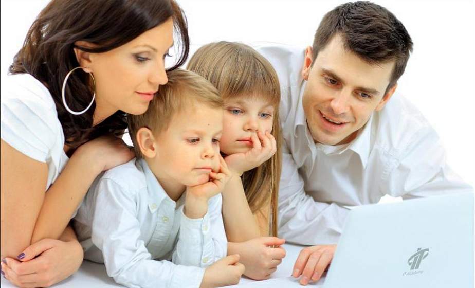 Приглашаем родителей на бесплатный семинар проекта IT FOR PARENTS Приглашаем родителей на бесплатный семинар проекта IT FOR PARENTS