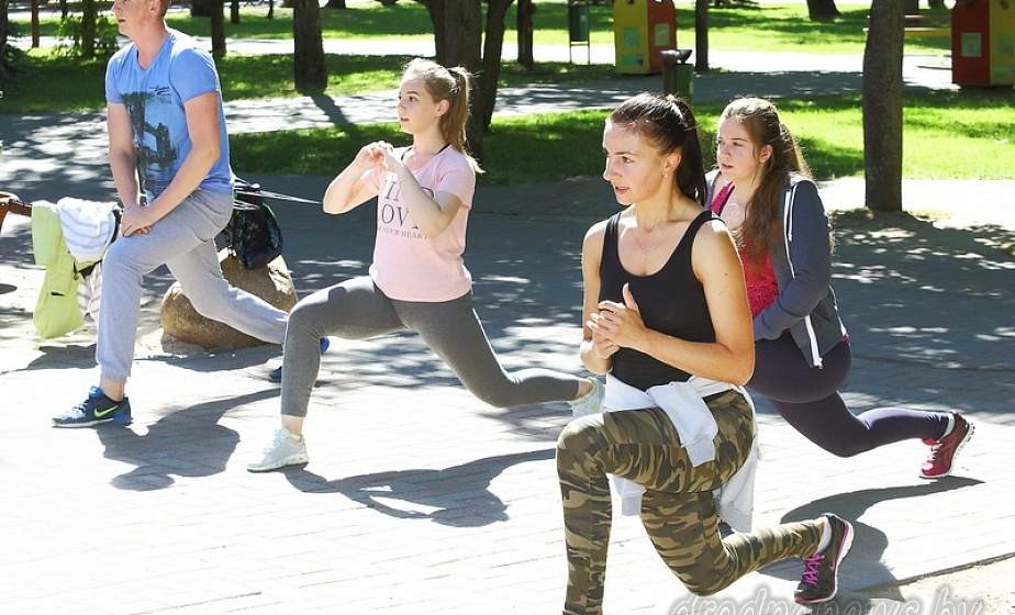 Бесплатную массовую зарядку  предлагают всем желающим в центре Гродно 