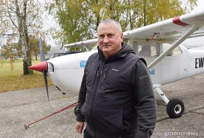 Открыл аэроусадьбу и купил легкомоторный самолет. Военный летчик из Щучина Валерий Чуприн сохраняет авиационные традиции города
