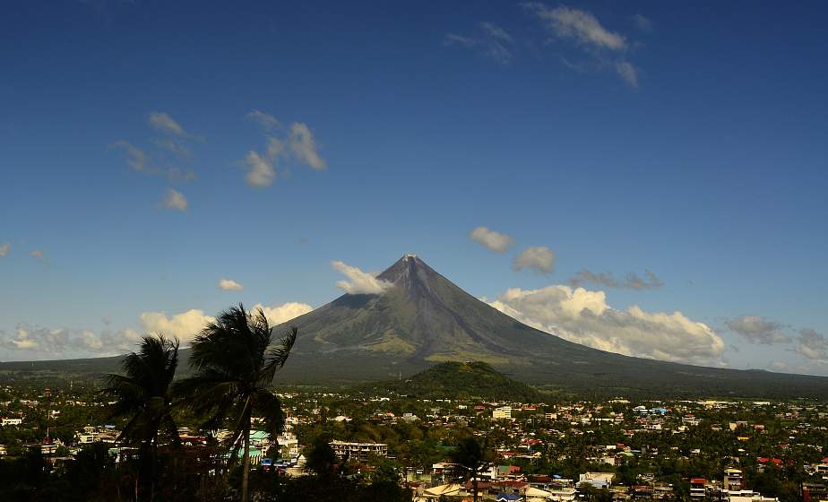 На Филиппинах проснулся вулкан Тааль