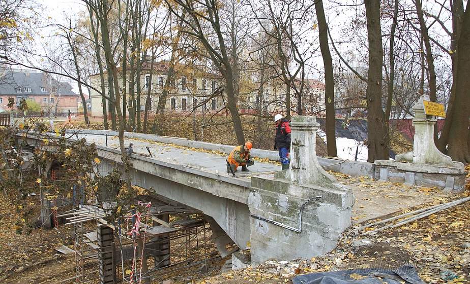 В центре Гродно реставрируется самый старый городской мост